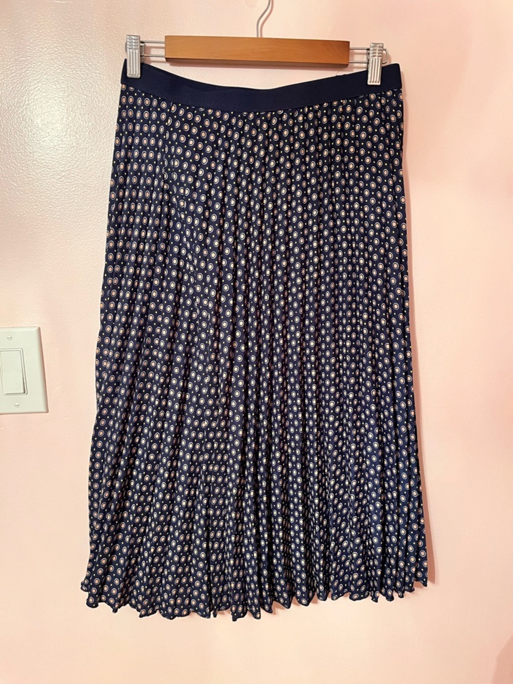 Max Studio Navy Pleated Midi Skirt with Cream Dot Print